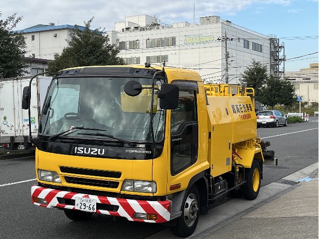 いすゞ ﾌｫﾜｰﾄﾞ 2