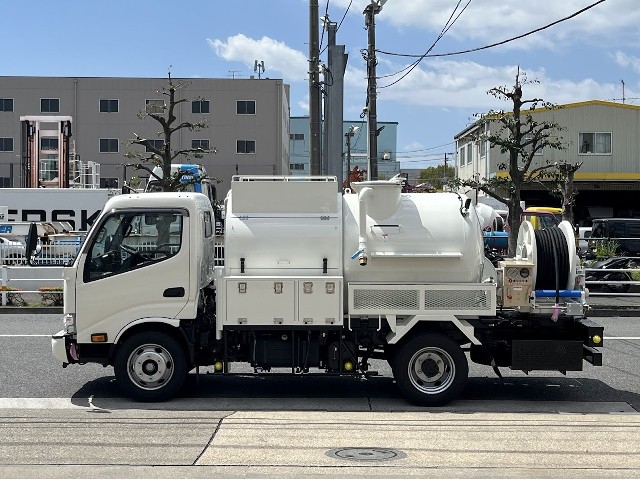 日野 ﾃﾞｭﾄﾛ 3