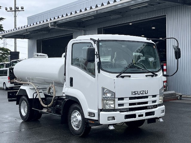 いすゞ