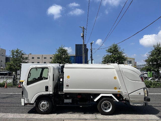 ﾆｯｻﾝ 3